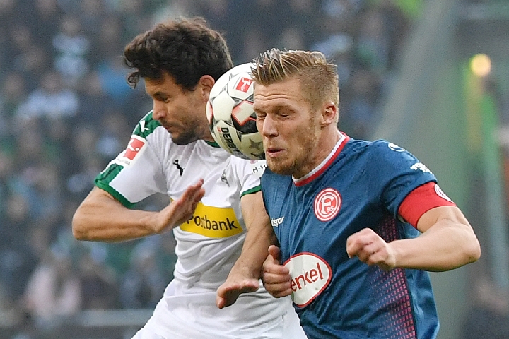 美记：黄蜂是追逐萨博尼斯的潜在黑马，他们有足够的筹码（美媒：黄蜂或成萨博尼斯争夺战黑马，筹码充沛）