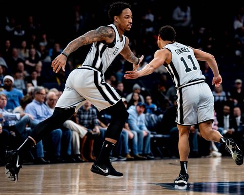 官方：利物浦20岁后卫马巴亚租借加盟英甲维冈竞技（官宣：利物浦20岁后卫马巴亚租借赴英甲维冈竞技）